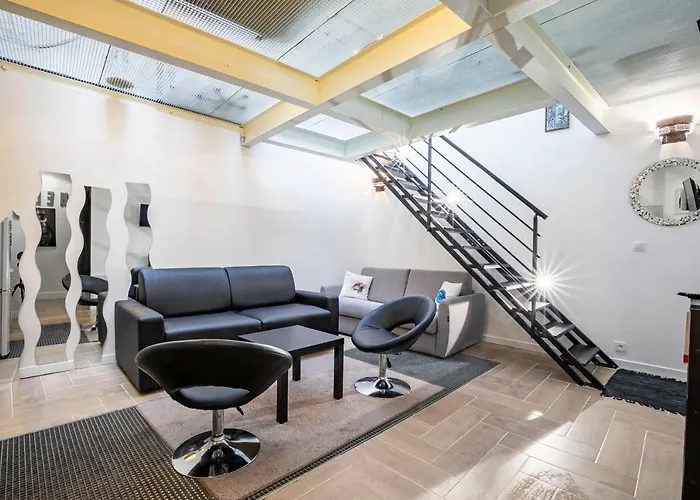 Comme A La Maison Apartment